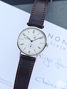 Nomos Tangente Datum Gangreserve KOMISE 420200023 - komisní prodej