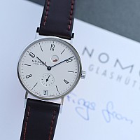 Nomos Tangente Datum Gangreserve KOMISE 420200023