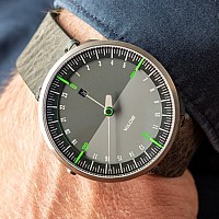 Botta-Design UNO 24+ Black/Green Titanium Quartz