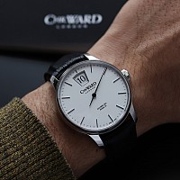 Christopher Ward C9 Jumping Hour Mark III KOMISE 420210055