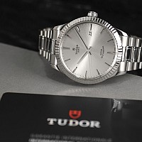 Tudor Style 41 mm M12710-0001 KOMISE 420230072