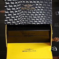 Breitling Avenger Code Yellow KOMISE 420170023