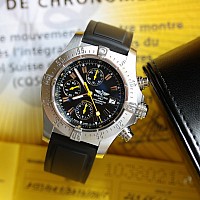 Breitling Avenger Code Yellow KOMISE 420170023